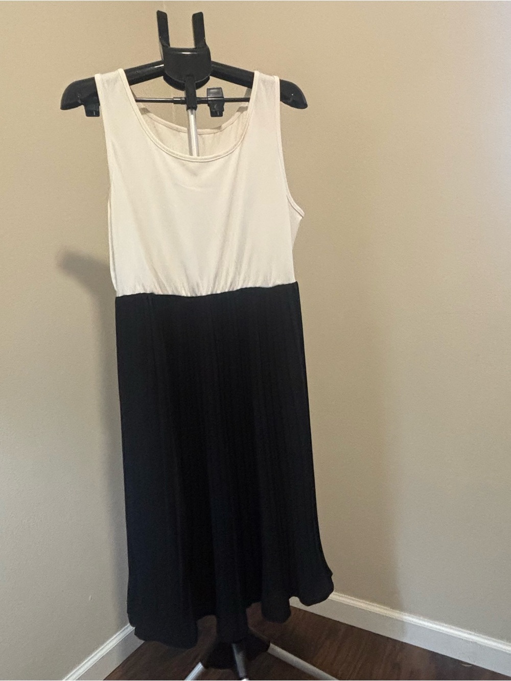 SHEIN Curve Two-Tone Midi Dress 2XL White Tank Top Black Pleated Skirt Elastic W